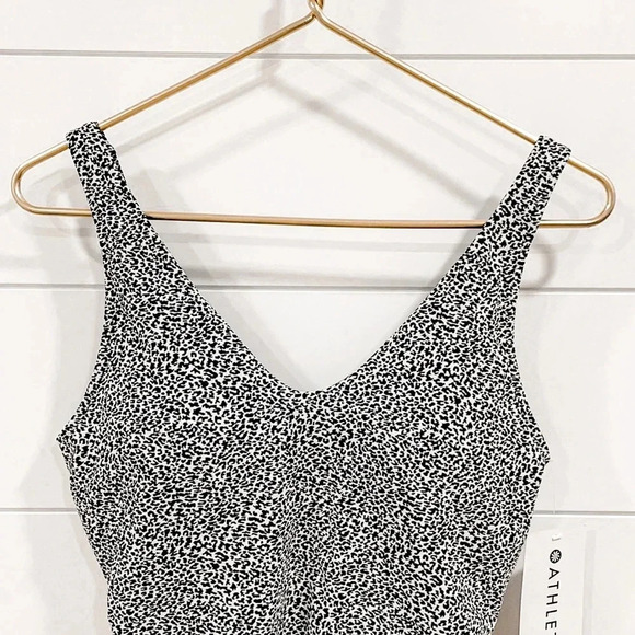 NWT Athleta Seychellles Textured One Piece Size Medium - Picture 5 of 12